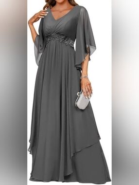 Elegant V-Neck Gray Evening Dress with Lace Waist